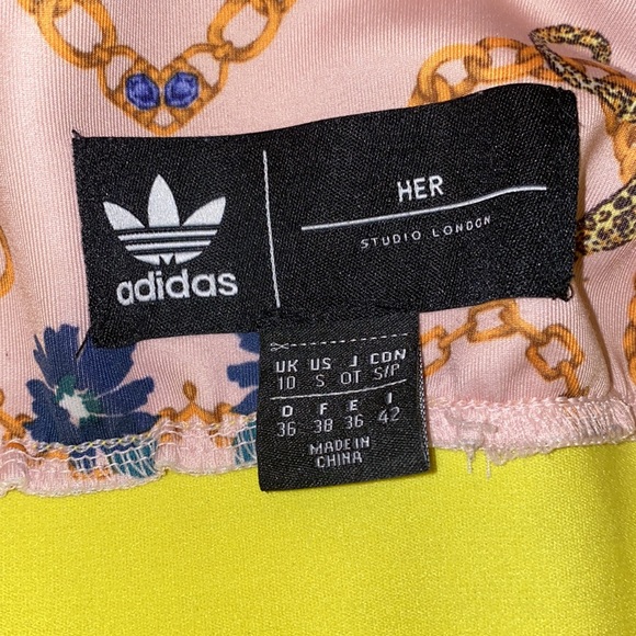 ❤️HP❤️adidas Originals ✖️ HER Studio London Sports Bra Top S for Woman ✨🐆 RARE - Picture 4 of 4